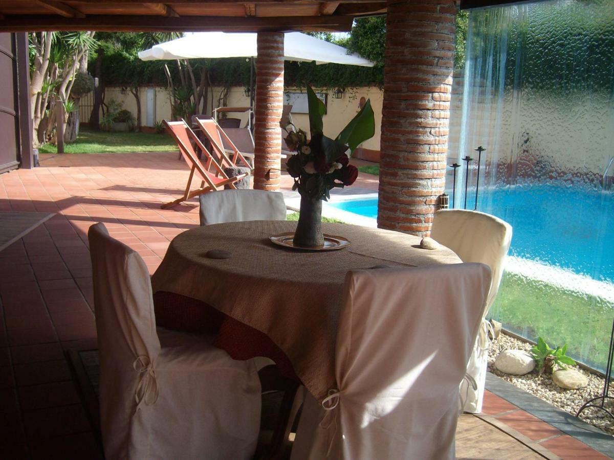Villa Singola -Sole-Luna-Casavilladusoleil Ачиреале Екстериор снимка